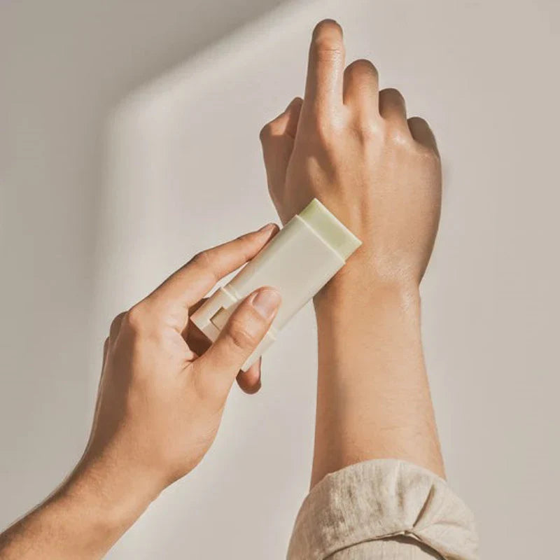 Matte sun stick: Mugwort + Camelia SPF50 PA++++ - 18 g - stick solaire