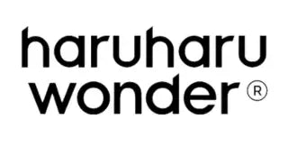 Texte du logo « Black ’haru haru wonder’ » sur fond blanc